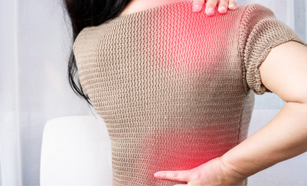 Dolor de espalda alta (zona dorsal): cuando la carga emocional pesa demasiado