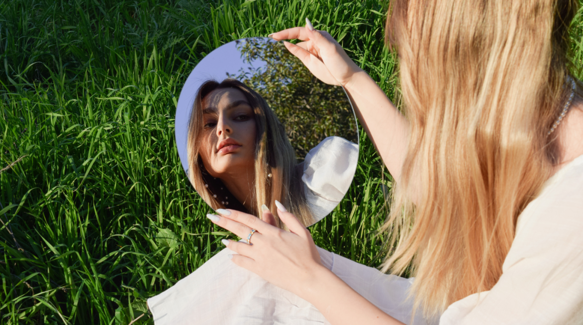 Ejercicios para superar los cánones de belleza: mejora tu autoestima