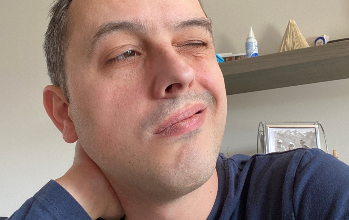 Tics nerviosos: cuando el cuerpo habla lo que el alma calla